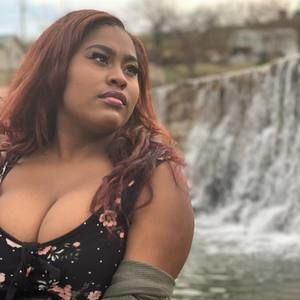 Meet your Posher, Ebony